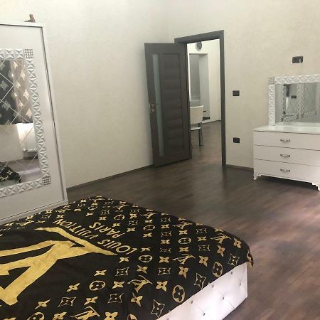 Str. Unirii 2 Ap. 5 Arad Apartament Appartamento Esterno foto