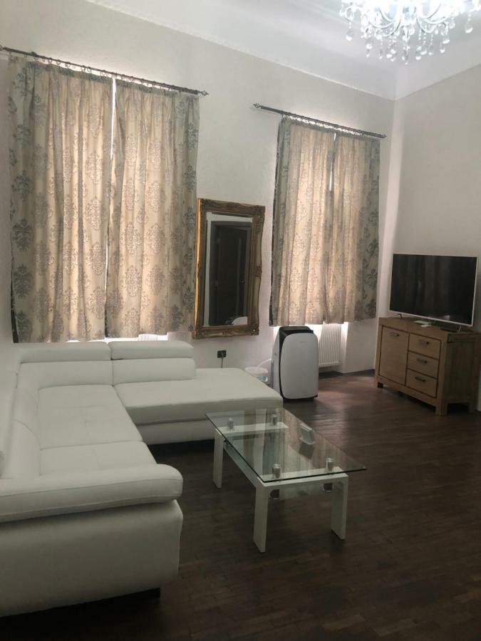 Str. Unirii 2 Ap. 5 Arad Apartament Appartamento Esterno foto